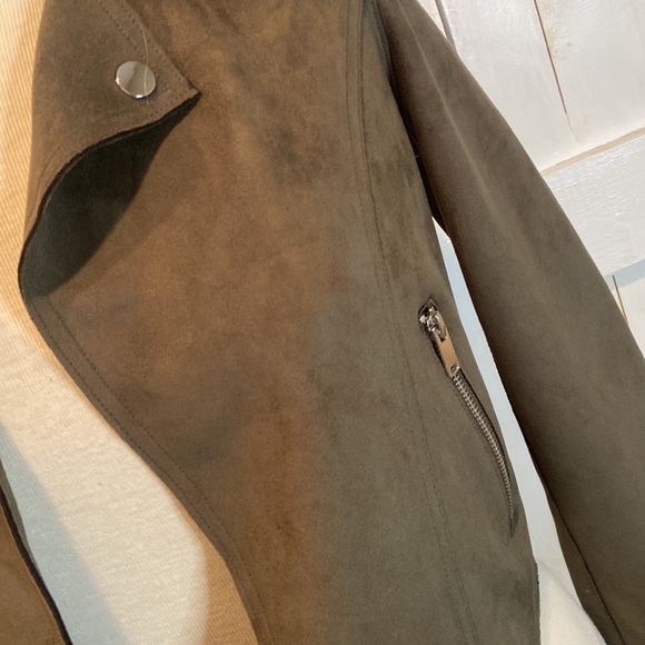 By Anthropologie Olive Green Faux Suede Open Cropped Jacket - Picture 2 of 4